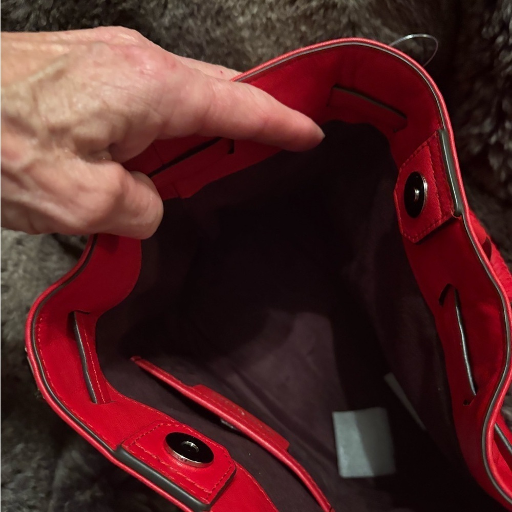 Micheal Kors Red Quilted Shoulder Bag - Picture 6 of 12